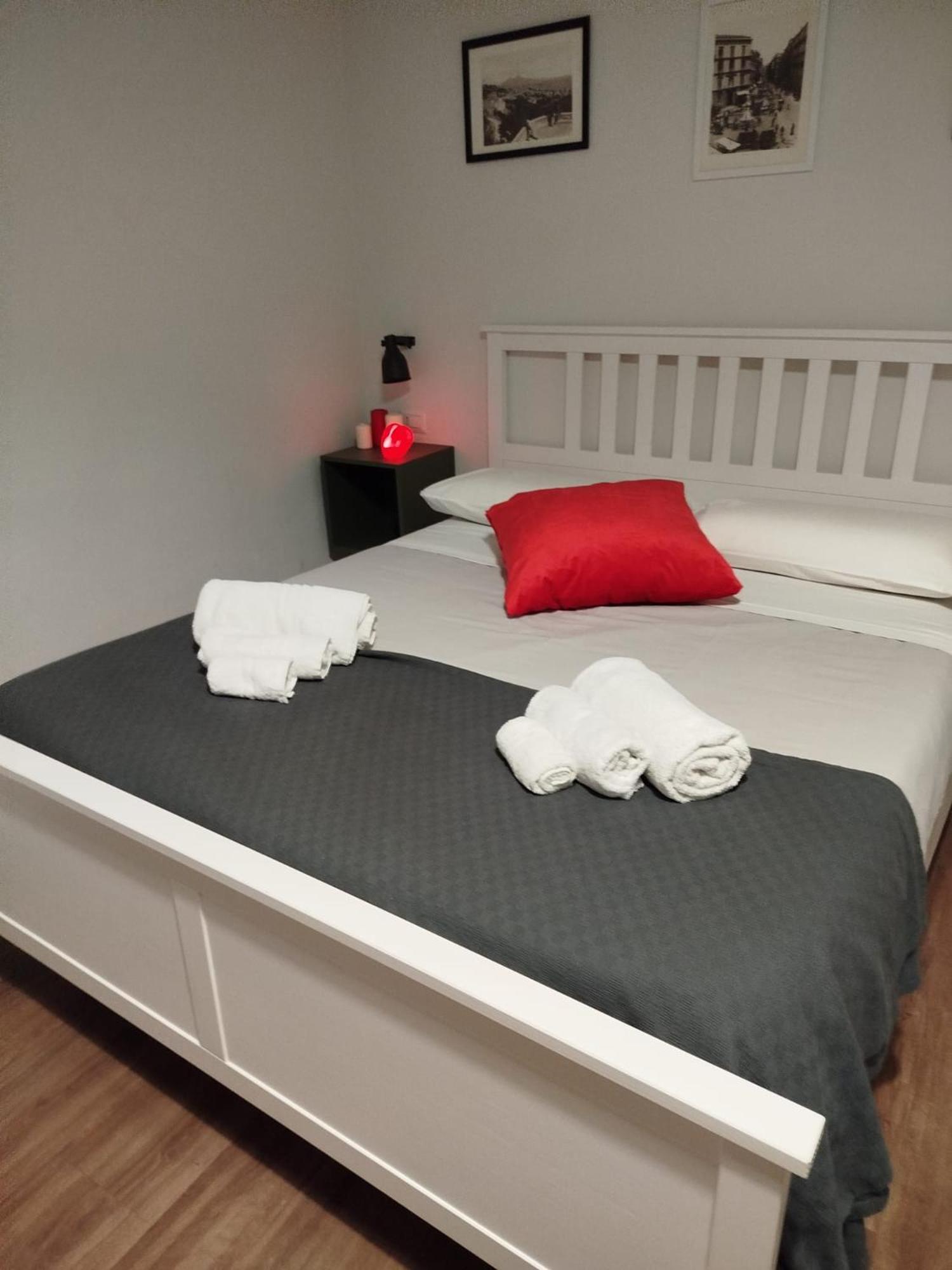 Tammurriata Nera Bedroom Napoli Dış mekan fotoğraf